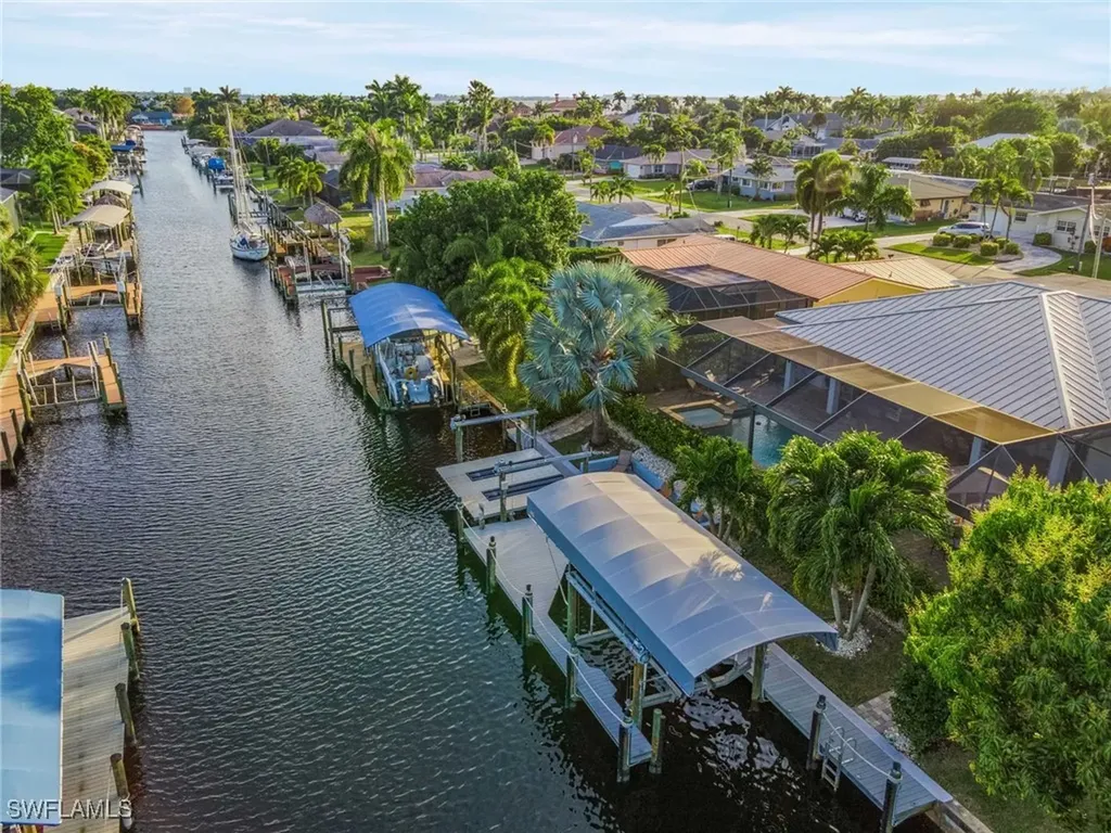 5325 Delano Court Cape Coral FL 33904