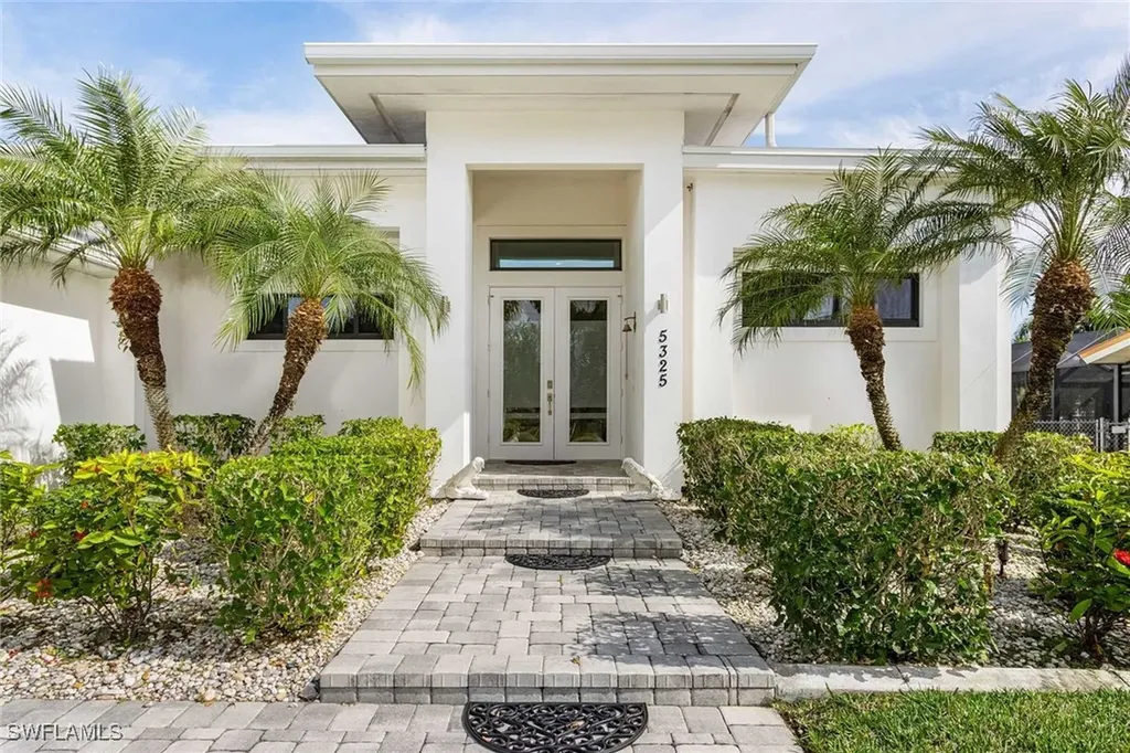 5325 Delano Court Cape Coral FL 33904