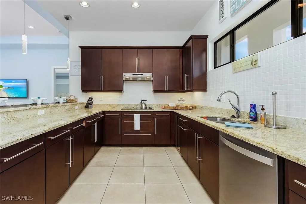 5325 Delano Court Cape Coral FL 33904