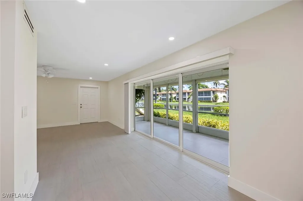 1155 Sandpiper Street Naples FL 34102