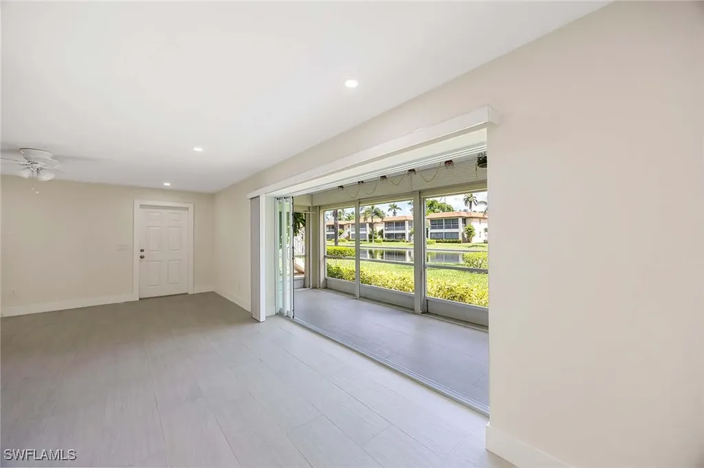 1155 Sandpiper Street Naples FL 34102