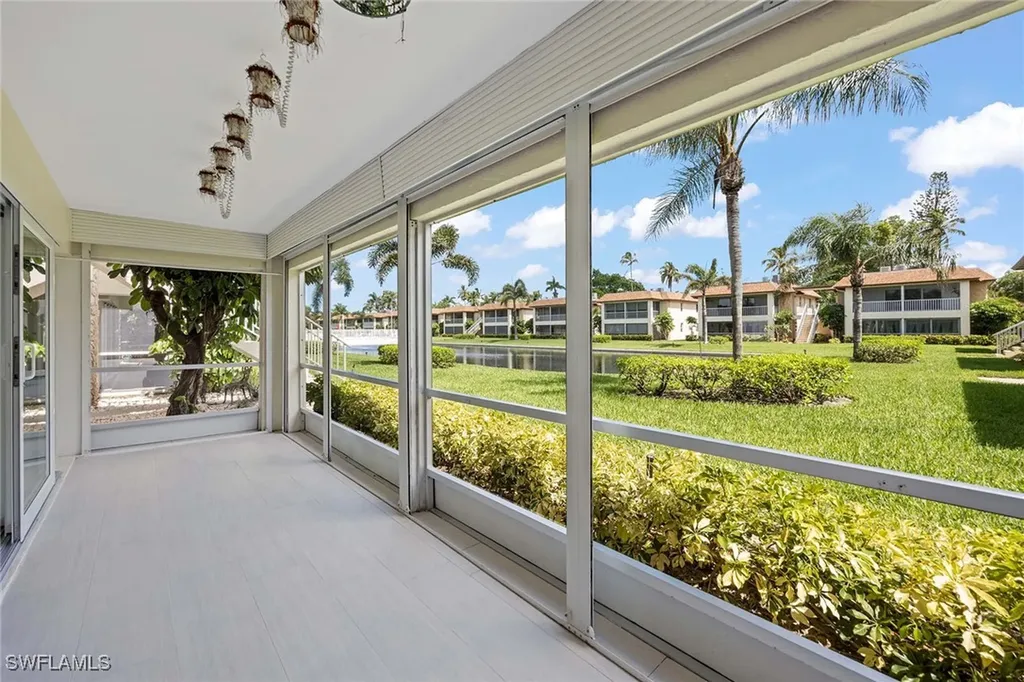 1155 Sandpiper Street Naples FL 34102