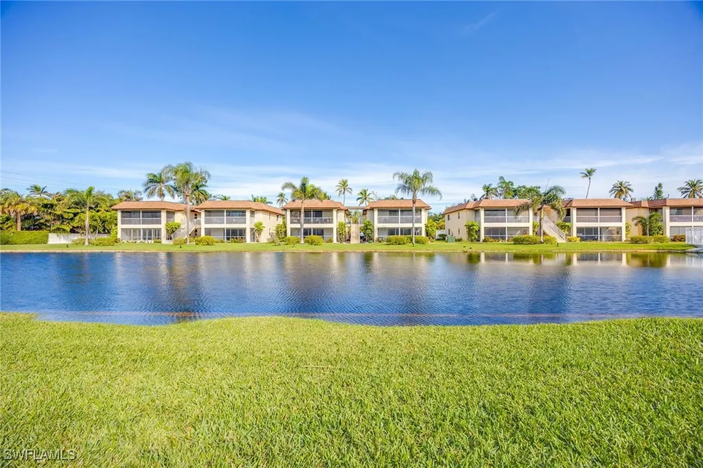 1155 Sandpiper Street Naples FL 34102