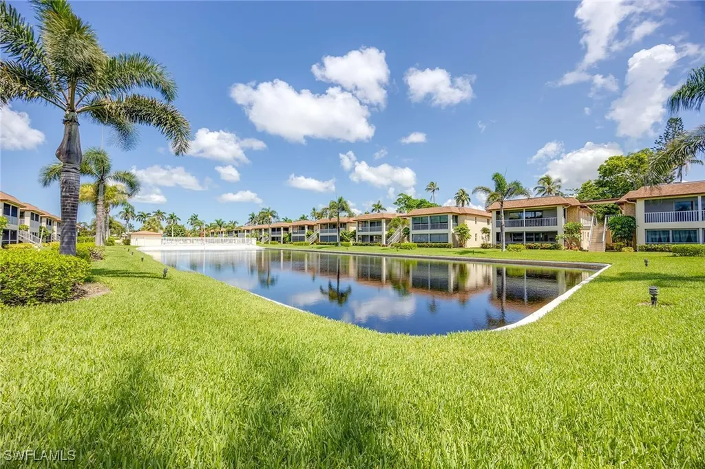 1155 Sandpiper Street Naples FL 34102