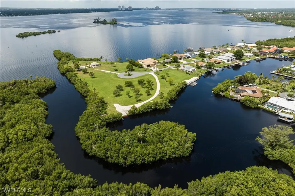 1720 Cascade Way North Fort Myers FL 33917