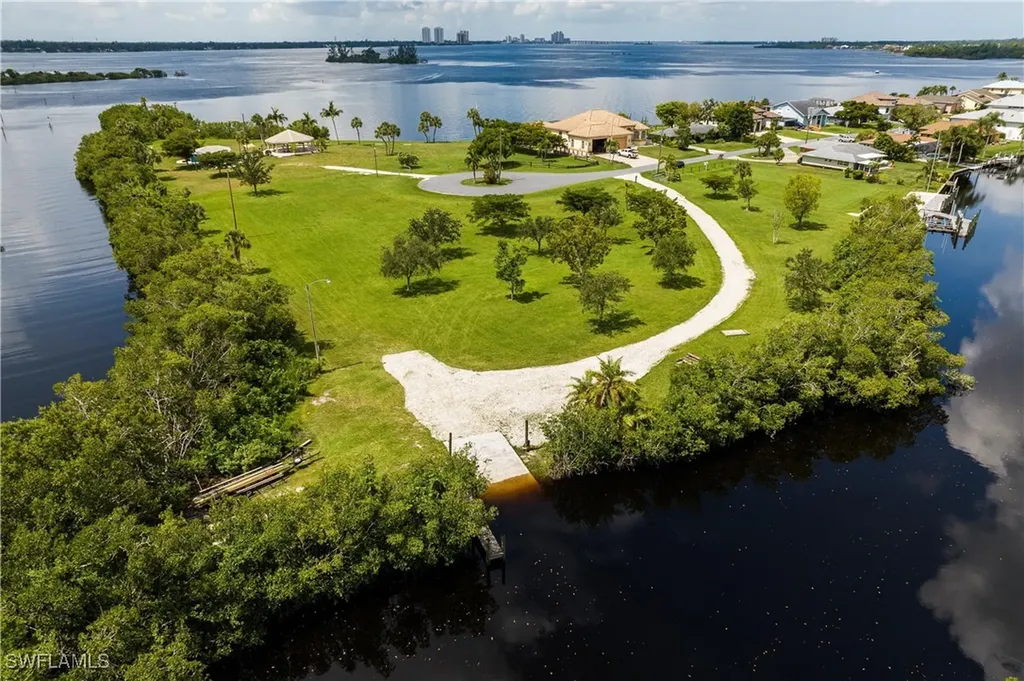 1720 Cascade Way North Fort Myers FL 33917