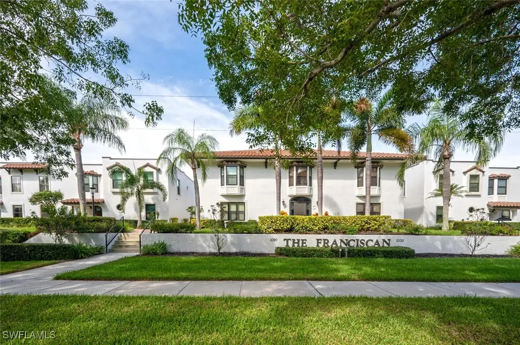1080 6th Street S Naples FL 34102