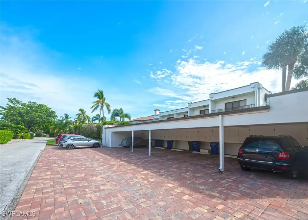 1080 6th Street S Naples FL 34102