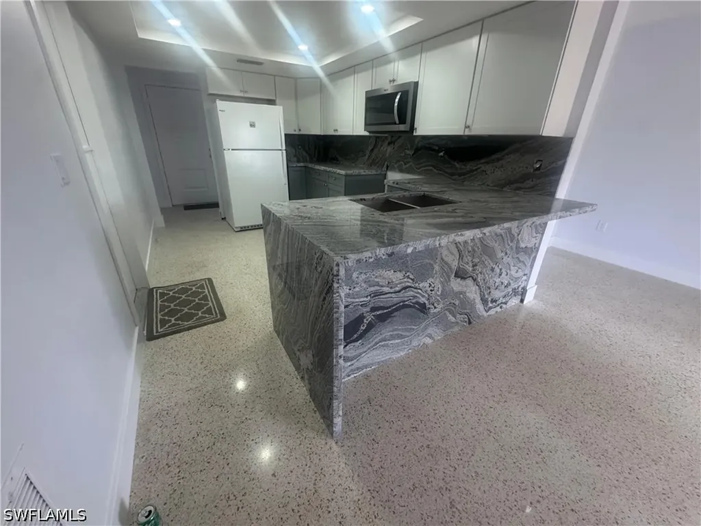 2231 Isle Of Pines Avenue Fort Myers FL 33905