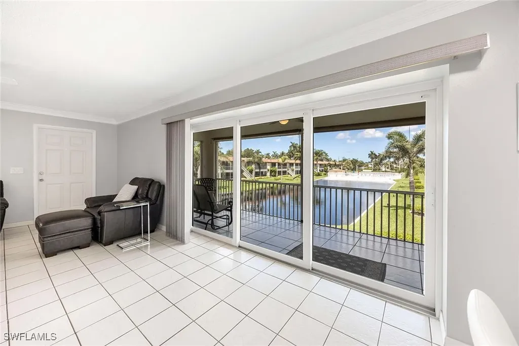 1155 Sandpiper Street Naples FL 34102