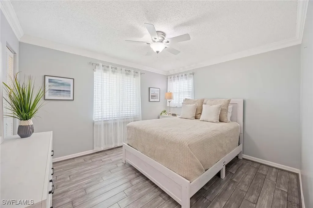 1155 Sandpiper Street Naples FL 34102