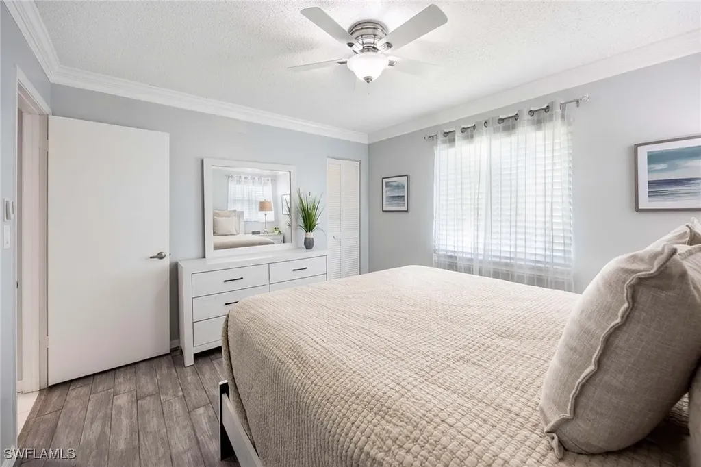 1155 Sandpiper Street Naples FL 34102