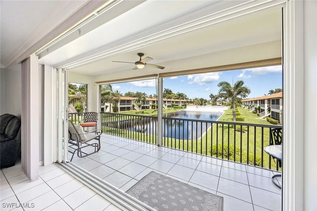 1155 Sandpiper Street Naples FL 34102