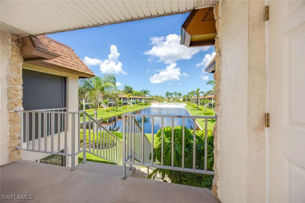1155 Sandpiper Street Naples FL 34102