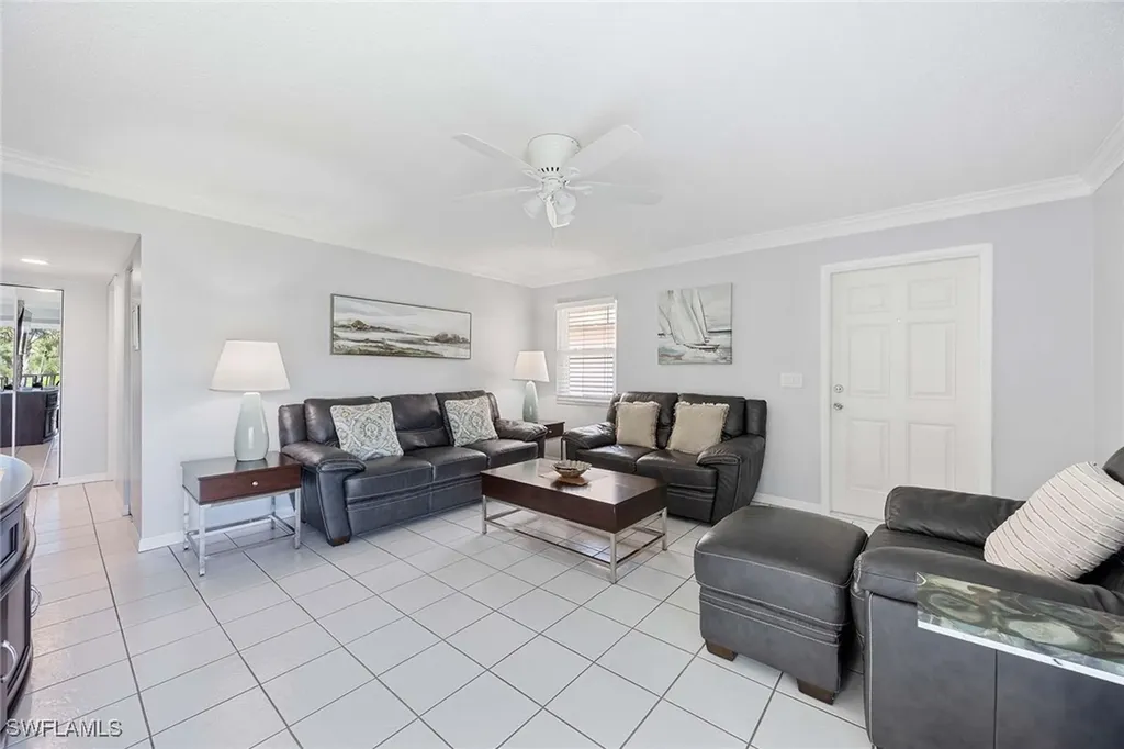 1155 Sandpiper Street Naples FL 34102