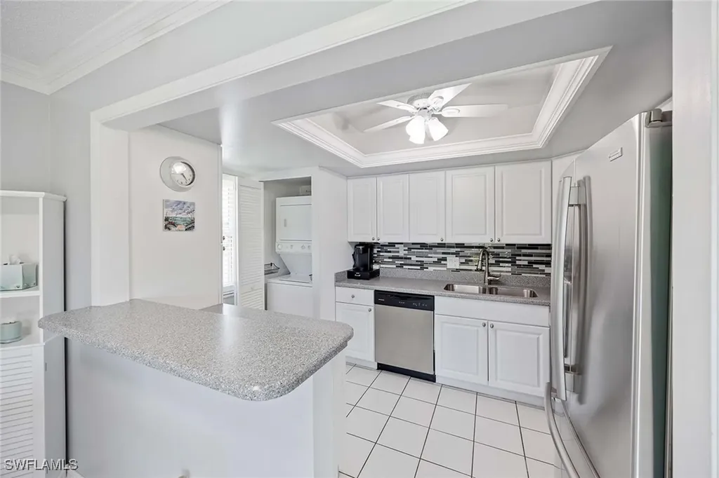1155 Sandpiper Street Naples FL 34102