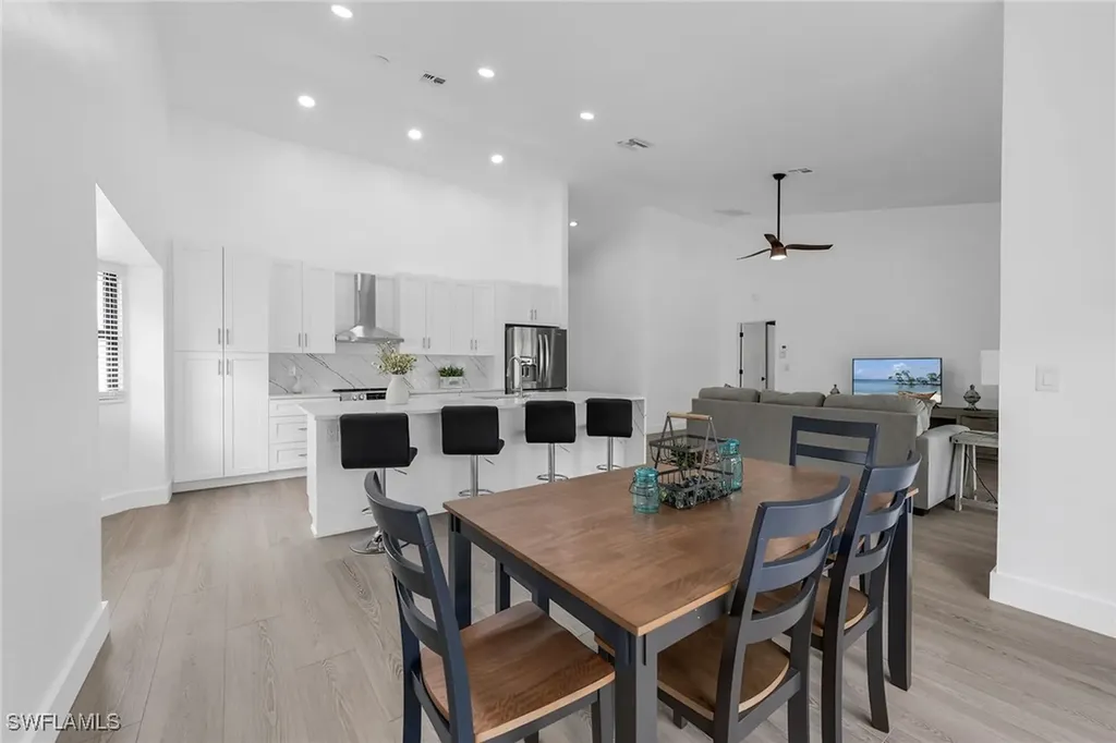 221 Saint James Way Naples FL 34104