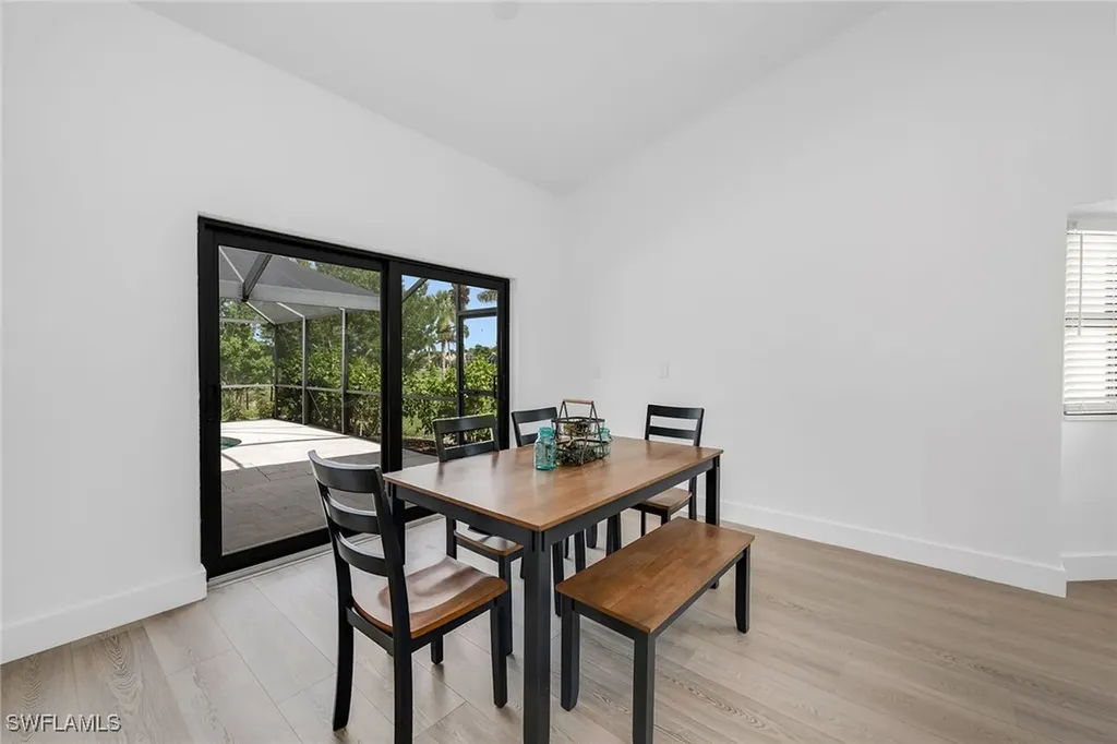 221 Saint James Way Naples FL 34104