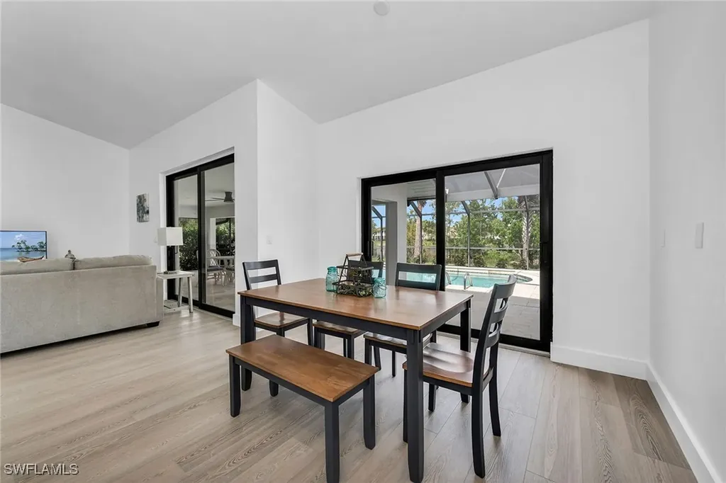 221 Saint James Way Naples FL 34104