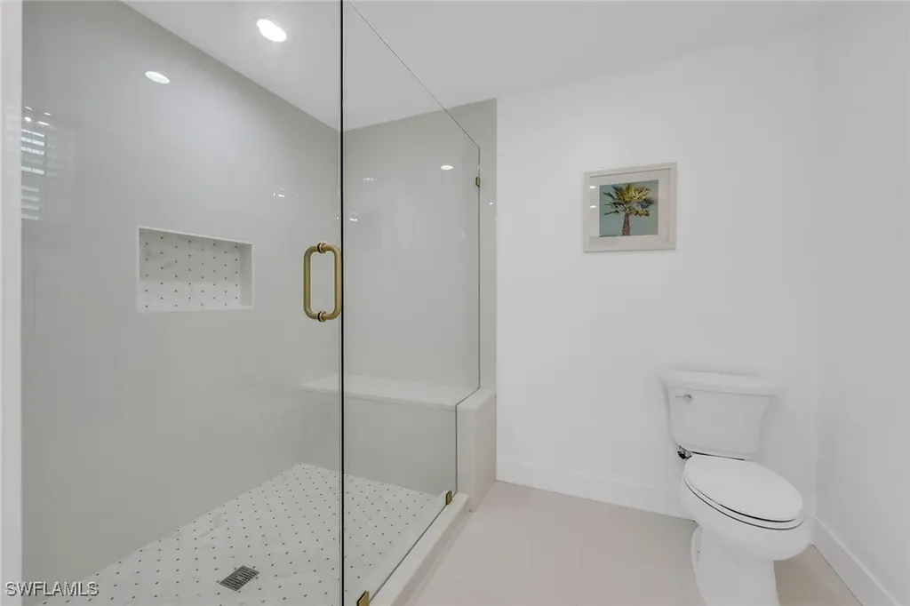 221 Saint James Way Naples FL 34104