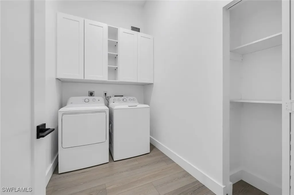 221 Saint James Way Naples FL 34104