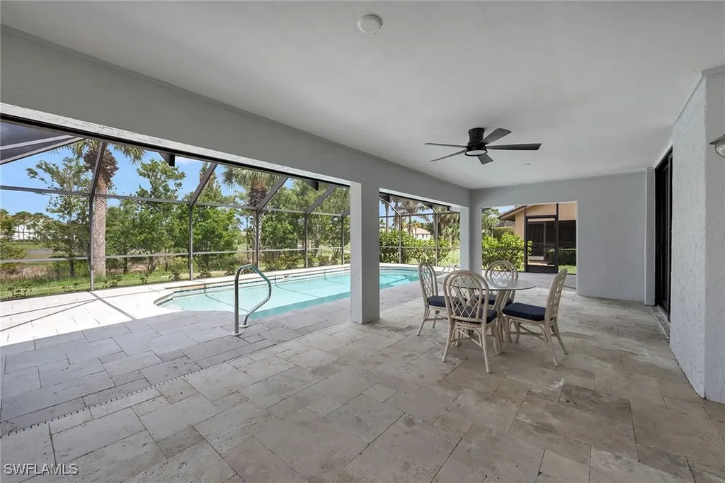 221 Saint James Way Naples FL 34104