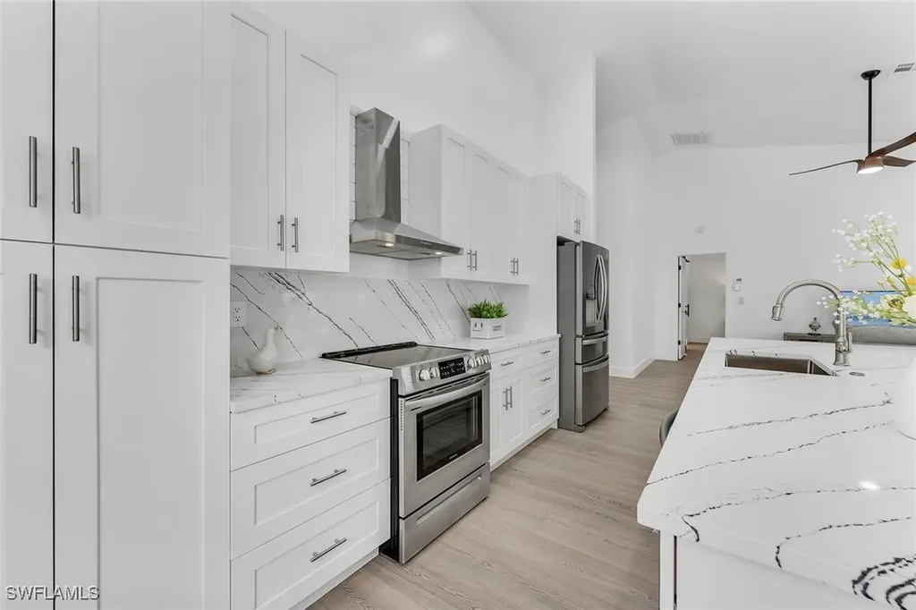221 Saint James Way Naples FL 34104
