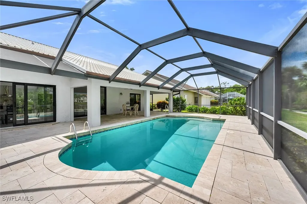 221 Saint James Way Naples FL 34104