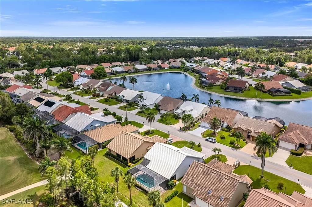 221 Saint James Way Naples FL 34104
