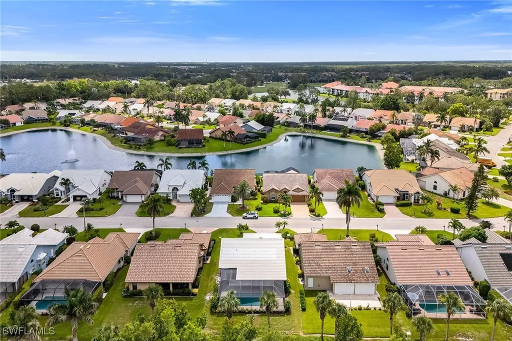 221 Saint James Way Naples FL 34104