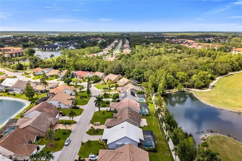 221 Saint James Way Naples FL 34104