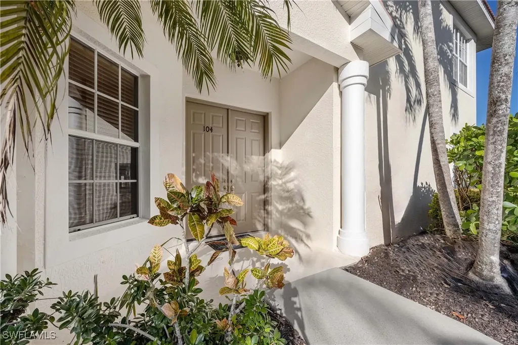 4660 Winged Foot Court Naples FL 34112