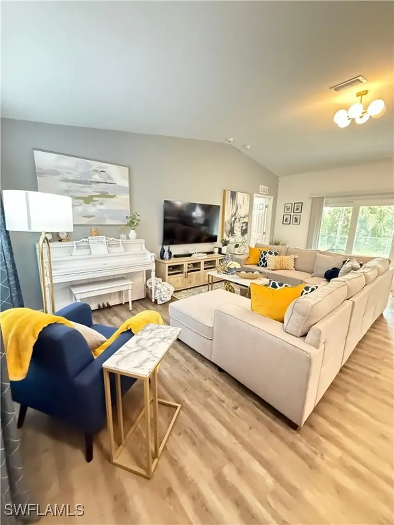 3006 Base Court Labelle FL 33935