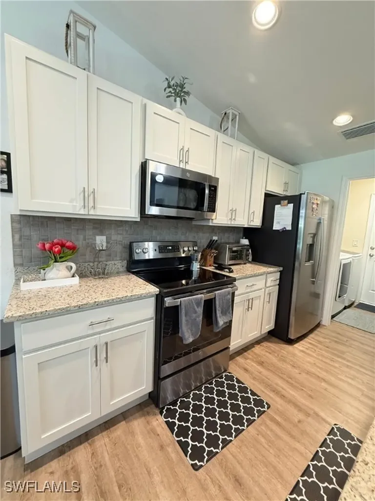 3006 Base Court Labelle FL 33935