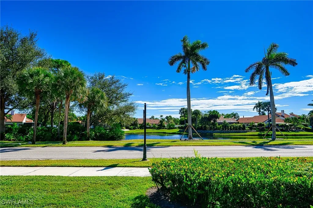 5809 Glencove Drive Naples FL 34108