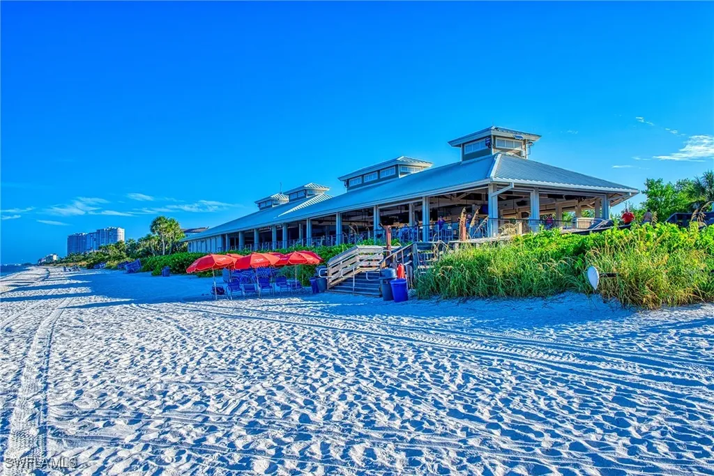 5809 Glencove Drive Naples FL 34108