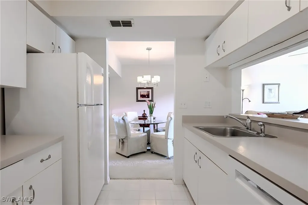 5809 Glencove Drive Naples FL 34108