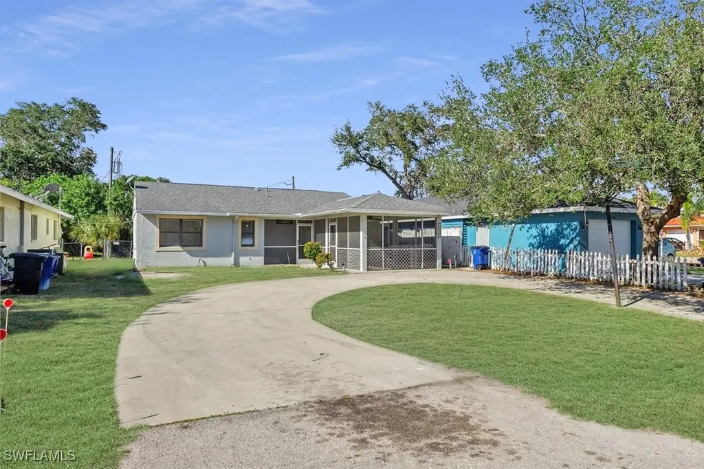 27924 Quinn Street Bonita Springs FL 34135