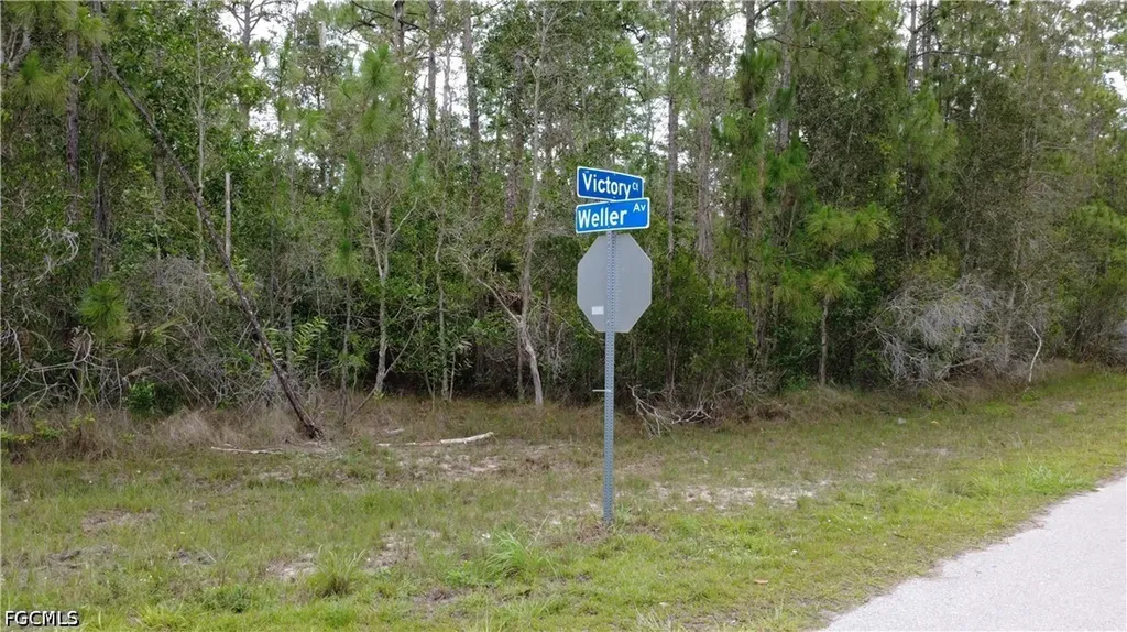 188 Victory Court Lehigh Acres FL 33972