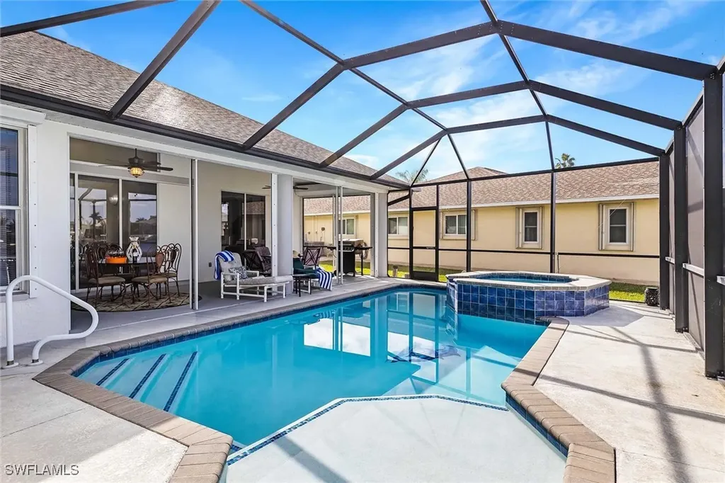 2807 SW 31st Lane Cape Coral FL 33914