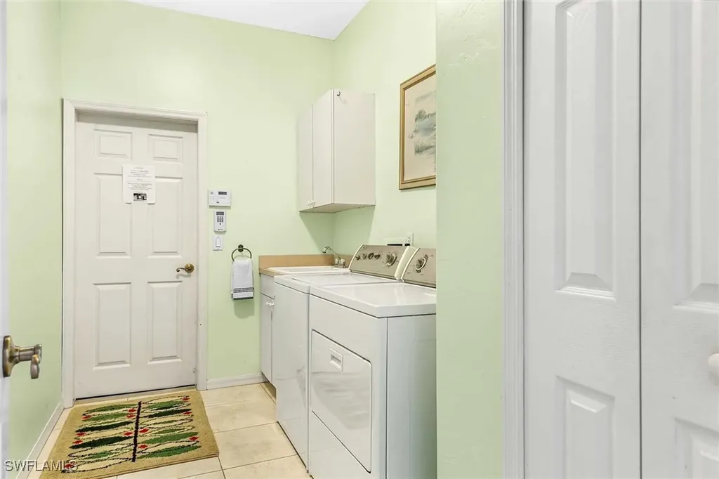 2807 SW 31st Lane Cape Coral FL 33914