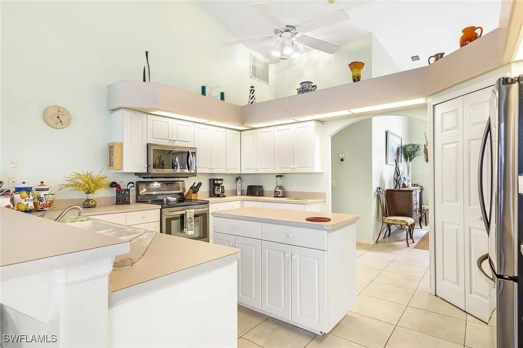 2807 SW 31st Lane Cape Coral FL 33914