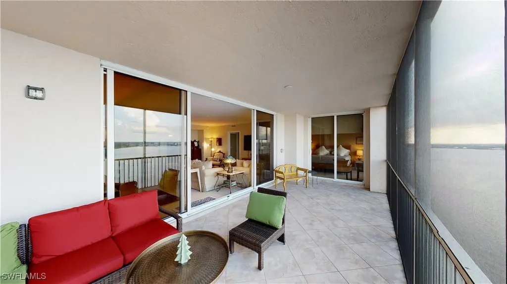 2104 W 1st Street Fort Myers FL 33901