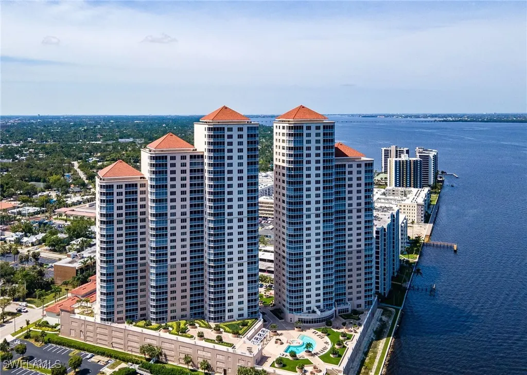 2104 W 1st Street Fort Myers FL 33901