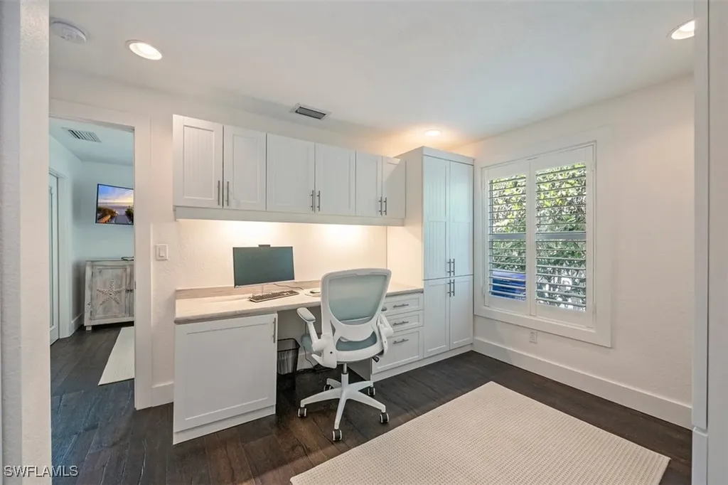 1129 8th Terrace N Naples FL 34102