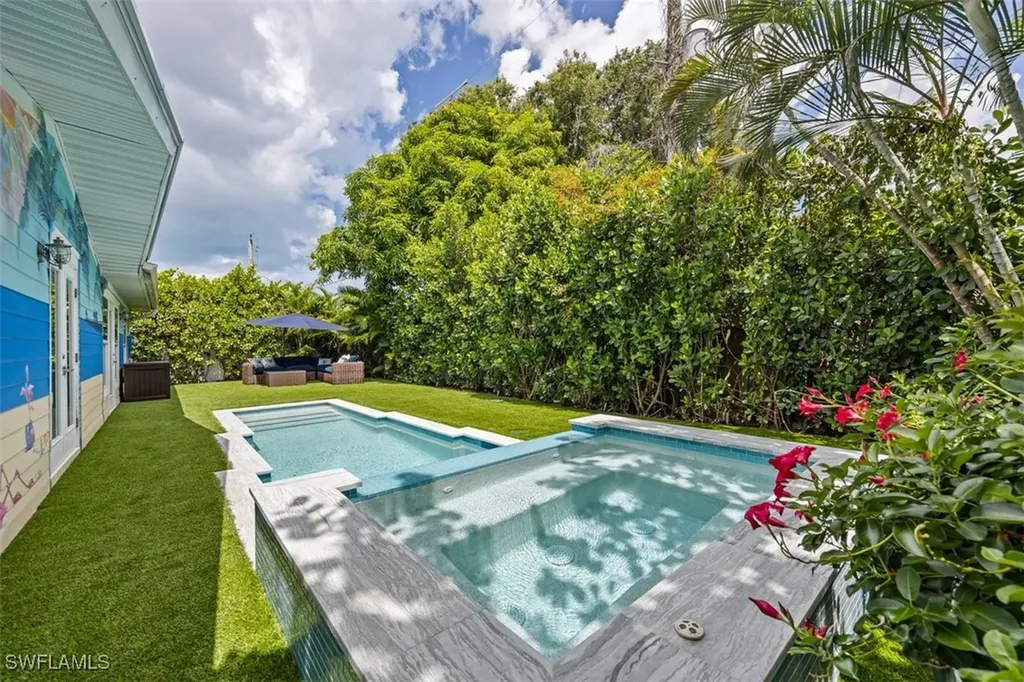 1129 8th Terrace N Naples FL 34102