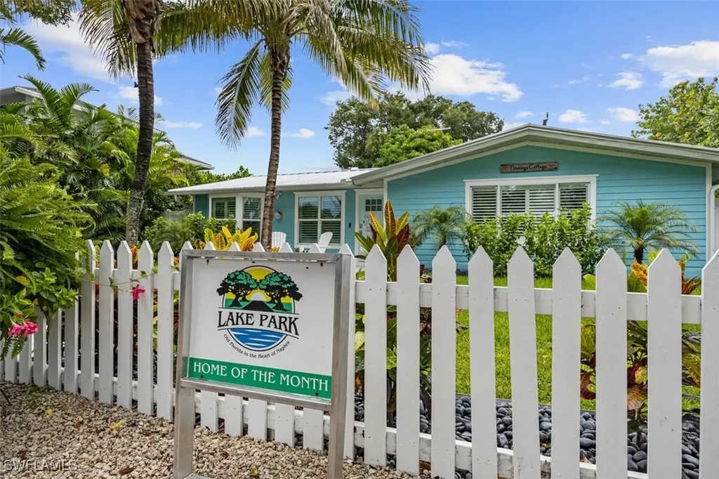 1129 8th Terrace N Naples FL 34102