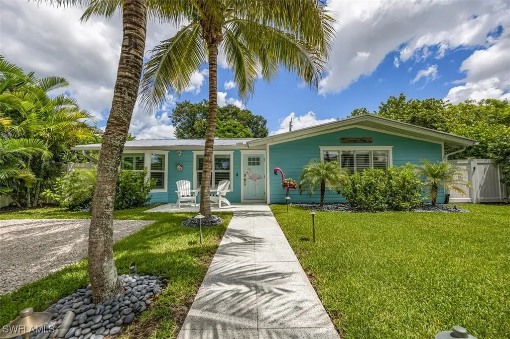 1129 8th Terrace N Naples FL 34102