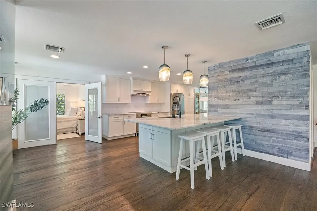 1129 8th Terrace N Naples FL 34102