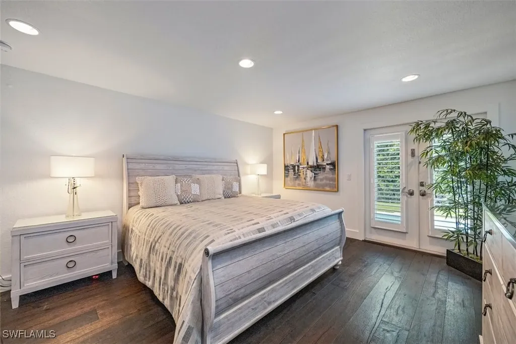 1129 8th Terrace N Naples FL 34102